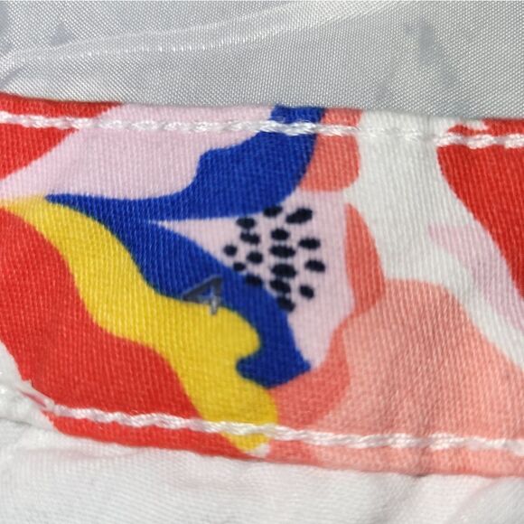 St.Johns Bay Colorful Tropical Chino Shorts Size 4 - Picture 6 of 7